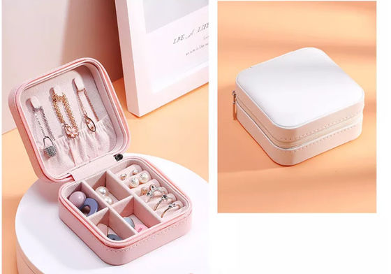 আড়ম্বরপূর্ণ ভেলভেট কানের দুল বক্স চকচকে প্যানটোন গয়না কেস বক্স PU চামড়া